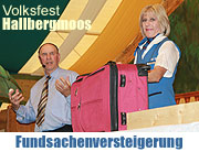 Münchner Airport versteigert Fundsachen auf dem Volksfest Hallbergmoos (©Foto. Martin Schmitz)